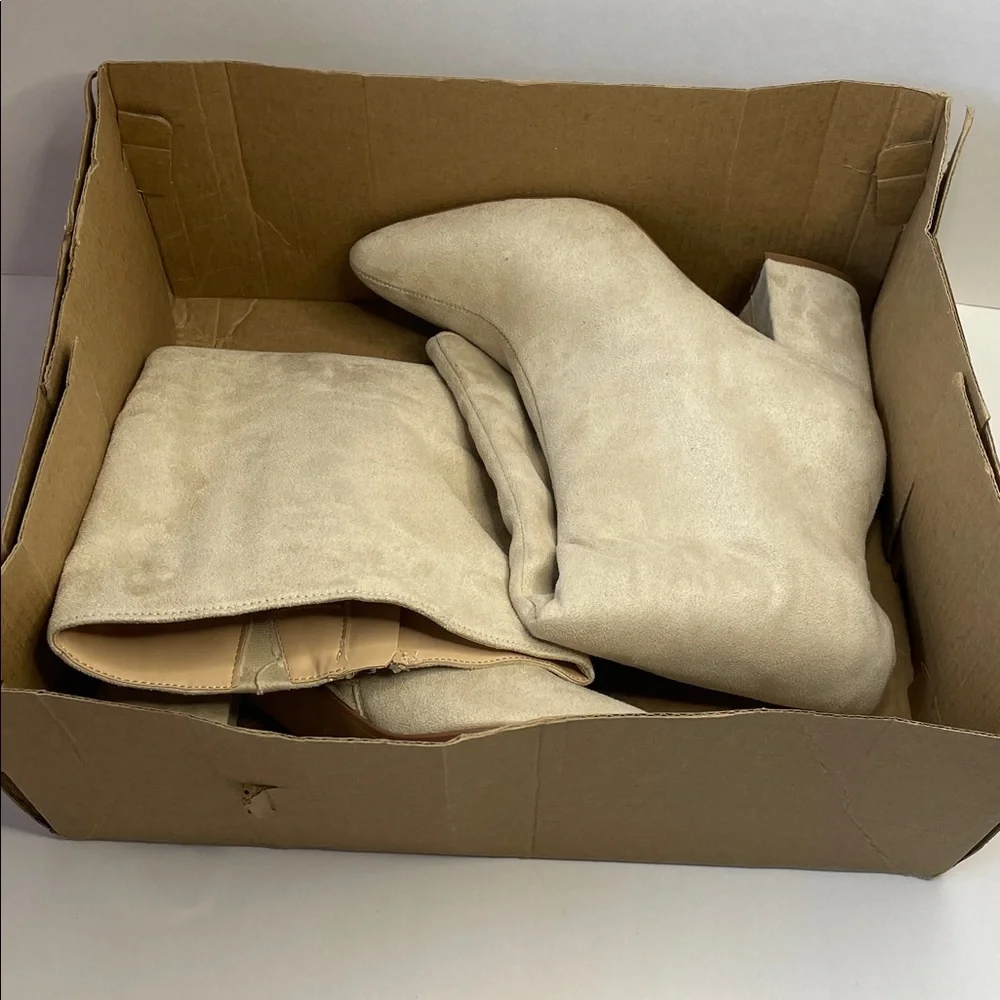 NIB AMEYLIA Women's Knee-High Block Heel Boots in Light Beige.  Size 8M. - Picture 6 of 6